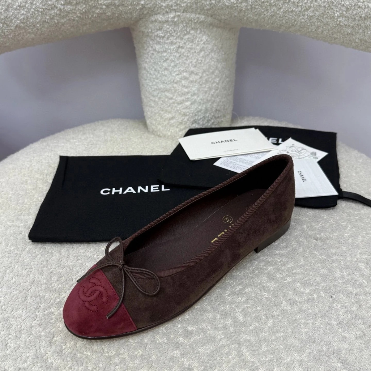 CHANEL 25A BALLET FLATS DARK RED CHOCOLATE SUEDE